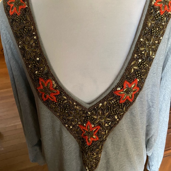 Victoria’s Secret LUDI Gray Embellished V-neck  M - Picture 3 of 9